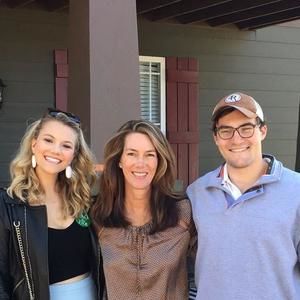 Meet your Posher, Lee burge